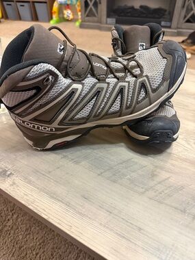 Salomon X Ultra Men’s 9.5 Boots